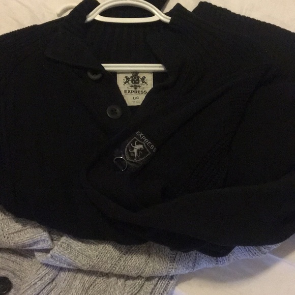 Express sweaters - Picture 3 of 3